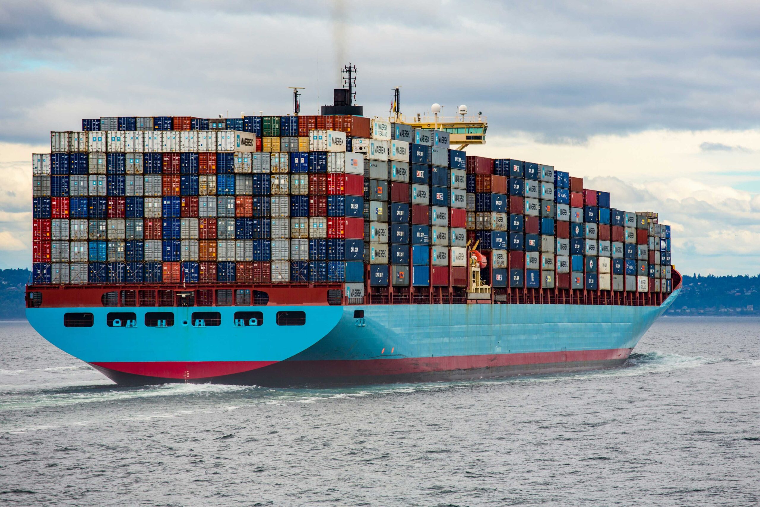 Image representing containers on a boat to illustrate the deployment of GLPI in Docker